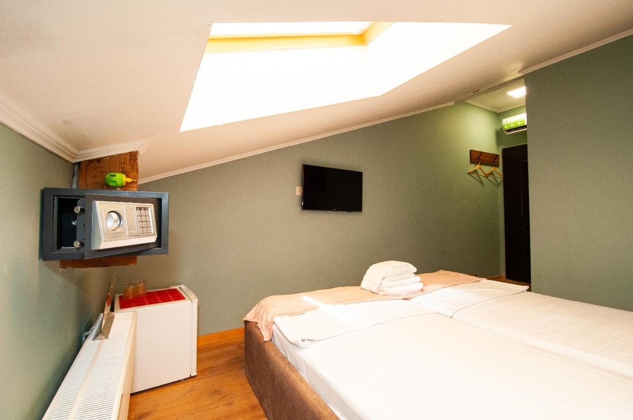 Art Suites Near Deribasovskaya Odessa Dış mekan fotoğraf